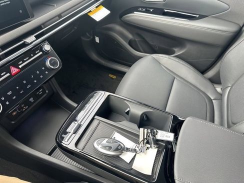 New 2025 Hyundai Tucson Limited w/ Tow & Go Package image 28
