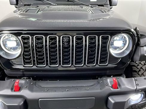 New 2025 Jeep Gladiator Rubicon image 10