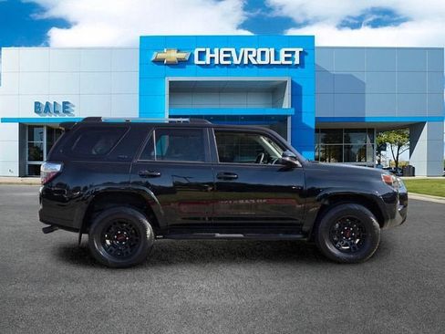 Used 2024 Toyota 4Runner SR5 Premium w/ Moonroof Package AWD/4WD image 2