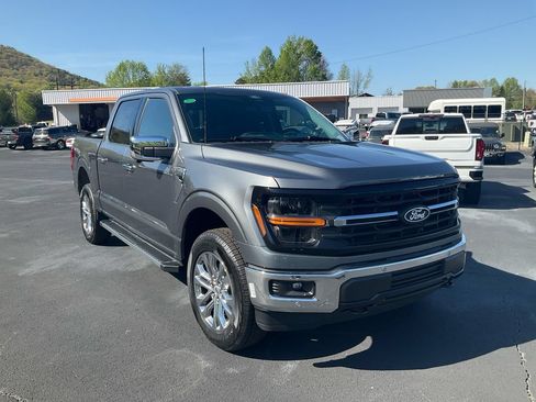 New 2026 Ford F150 XLT w/ Equipment Group 302A MID AWD/4WD image 3