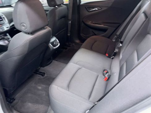 Used 2024 Chevrolet Malibu LT FWD image 13