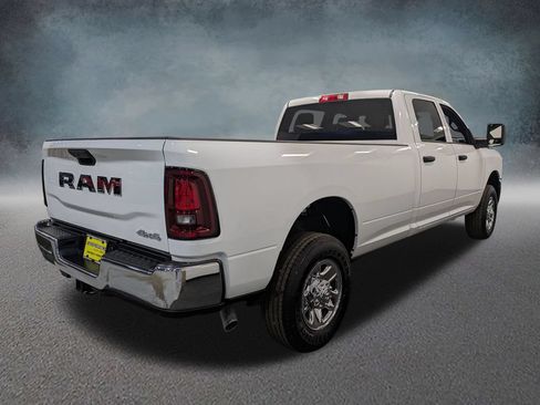 Used 2025 RAM 2500 Tradesman w/ Chrome Appearance Group AWD/4WD image 4