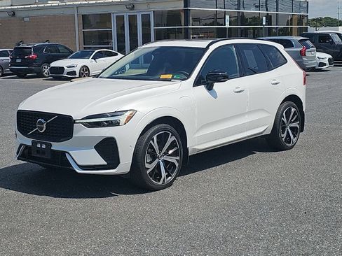 Used 2024 Volvo XC60 T8 Ultimate w/ Protection Package Premier AWD/4WD image 16