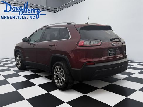 Used 2019 Jeep Cherokee Latitude Plus image 3