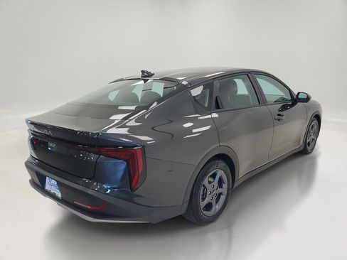 Used 2025 Kia K4 FWD image 5