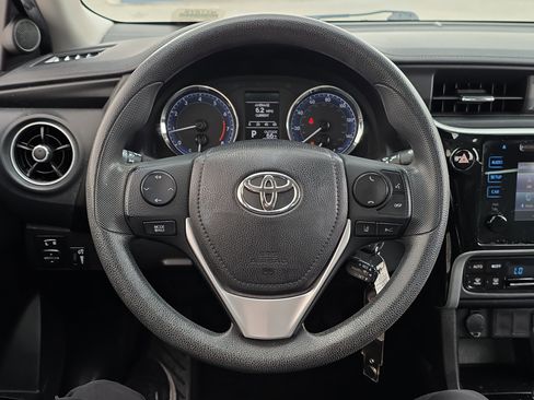 Used 2019 Toyota Corolla LE image 13