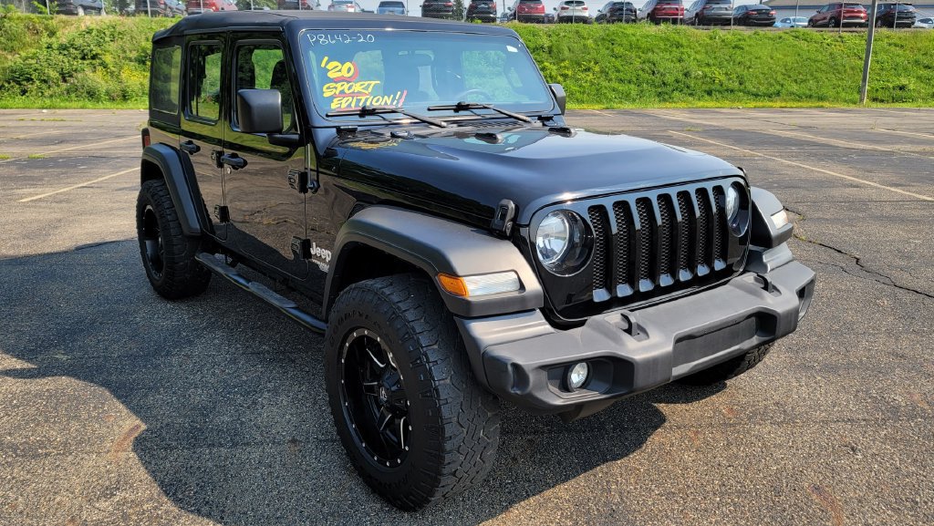Used 2020 Jeep Wrangler Unlimited Sport AWD/4WD image 2