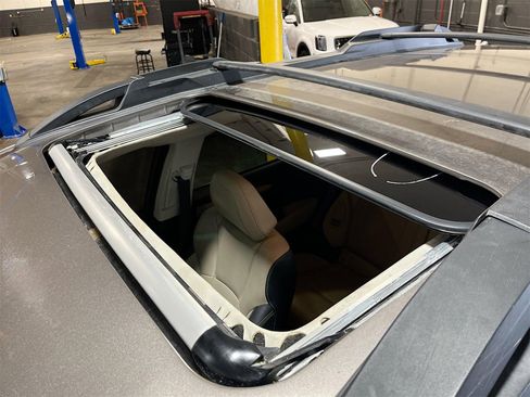 Used 2021 Subaru Outback Limited XT image 23