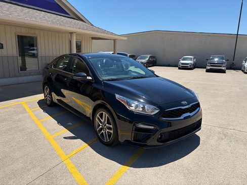 Used 2021 Kia Forte EX FWD image 3