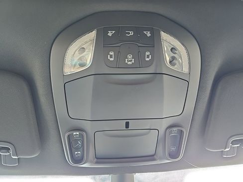 New 2025 Chrysler Pacifica Select image 15