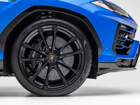 Used 2019 Lamborghini Urus image 19
