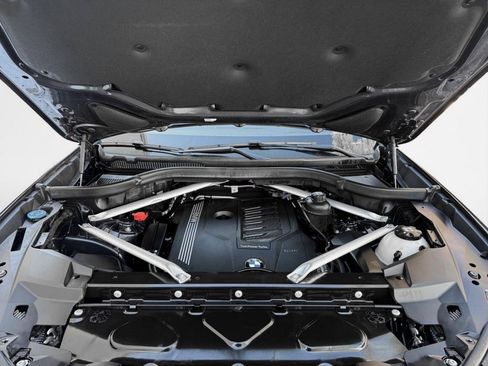 Used 2021 BMW X5 xDrive40i w/ Premium Package image 29