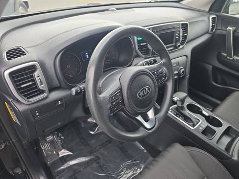 Used 2017 Kia Sportage LX FWD image 8