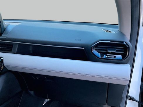 Used 2025 Honda Pilot EX-L image 18