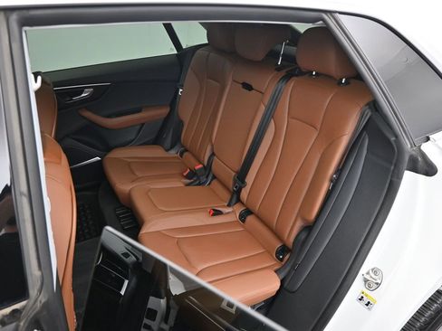 Used 2023 Audi Q8 Premium Plus image 14