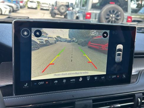 Used 2023 Lincoln Corsair FWD image 11