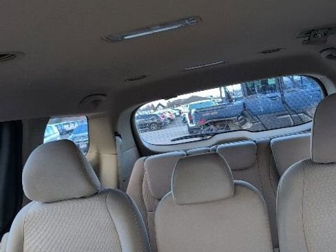 Used 2016 Kia Sedona LX FWD image 47