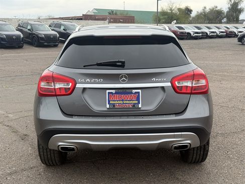 Used 2017 Mercedes-Benz GLA 250 4MATIC w/ Premium Package image 5