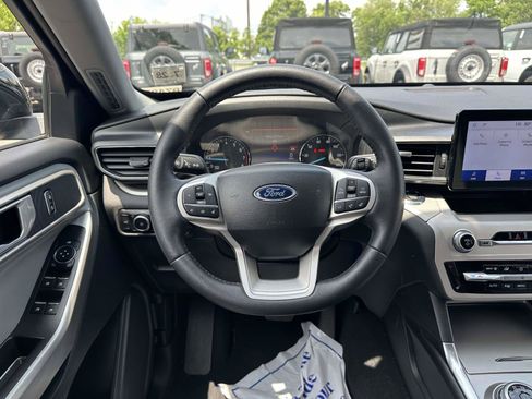 Certified 2023 Ford Explorer XLT w/ Equipment Group 202A AWD/4WD image 12