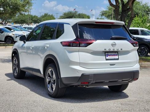 New 2026 Nissan Rogue SV image 4