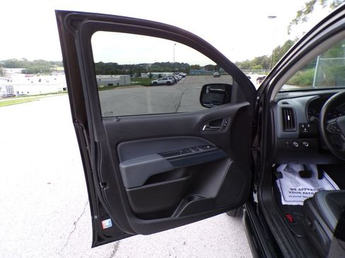 Used 2020 Chevrolet Colorado Z71 AWD/4WD image 21