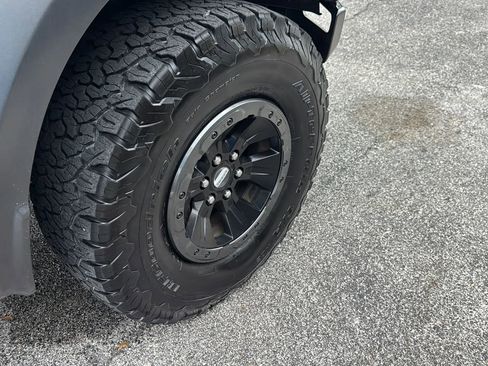Used 2017 Ford F150 Raptor w/ Equipment Group 802A Luxury AWD/4WD image 33