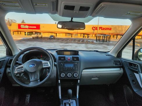 Used 2015 Subaru Forester 2.5i w/ Alloy Wheel Package image 19