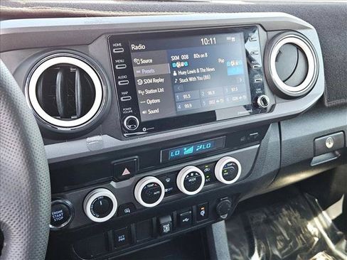 Certified 2023 Toyota Tacoma TRD Off-Road AWD/4WD image 19