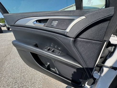 Used 2019 Lincoln MKZ Premiere AWD/4WD image 26