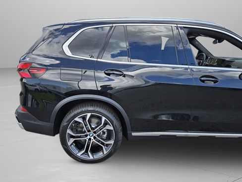New 2026 BMW X5 sDrive40i w/ Premium Package image 9