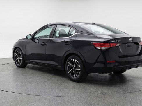 Used 2025 Nissan Sentra SV image 6