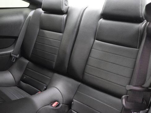Used 2011 Ford Mustang GT Premium RWD image 10