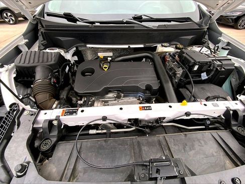 Used 2023 GMC Terrain SLE image 10