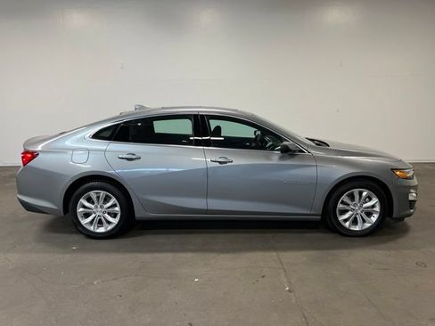 Used 2024 Chevrolet Malibu LT FWD image 2