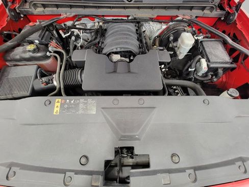 Used 2017 Chevrolet Silverado 1500 Custom w/ Custom Convenience Package AWD/4WD image 8
