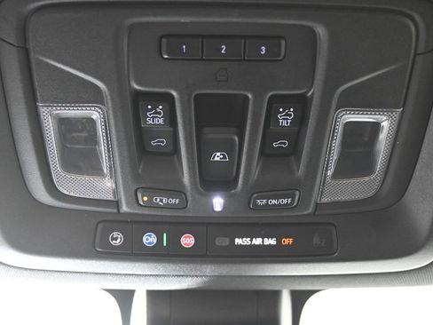 Used 2022 Chevrolet Silverado 1500 High Country AWD/4WD image 36