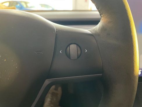 Used 2023 Tesla Model 3 Standard Range image 40