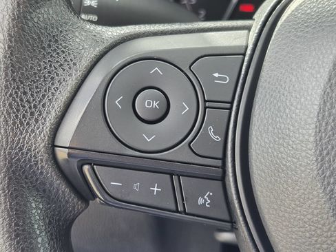 Used 2025 Toyota RAV4 XLE FWD image 24