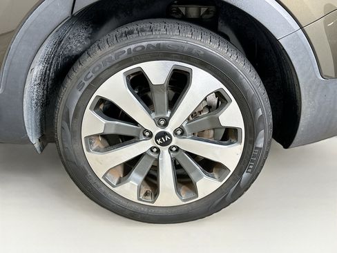 Used 2020 Kia Telluride S FWD image 11