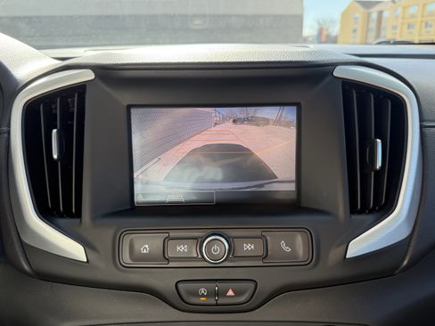 Used 2023 GMC Terrain SLE FWD image 18