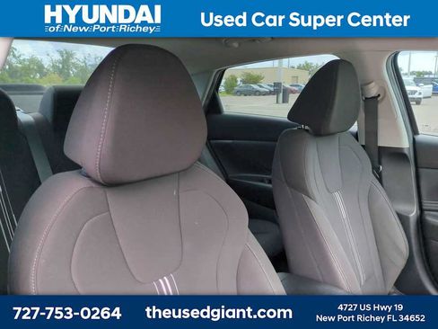 Certified 2023 Hyundai Elantra SEL w/ Convenience Package FWD image 6