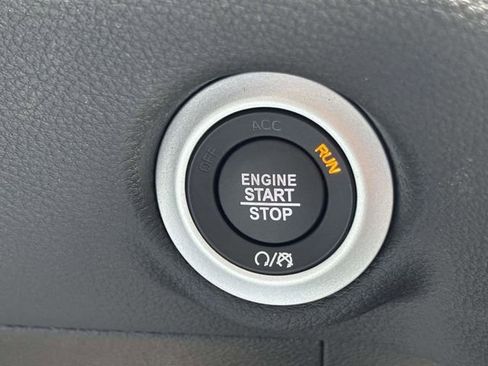 New 2026 Chrysler Pacifica Select image 22