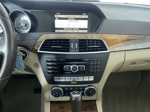 Used 2012 Mercedes-Benz C 300 4MATIC Sedan image 18
