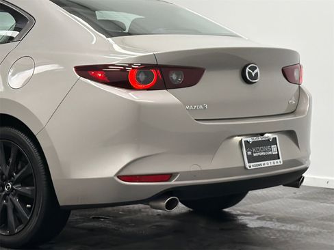 Used 2025 MAZDA MAZDA3 s image 6