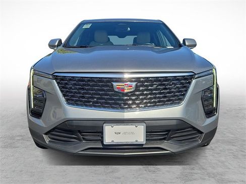 Certified 2024 Cadillac XT4 Luxury w/ LPO, Floor Liner Package image 2