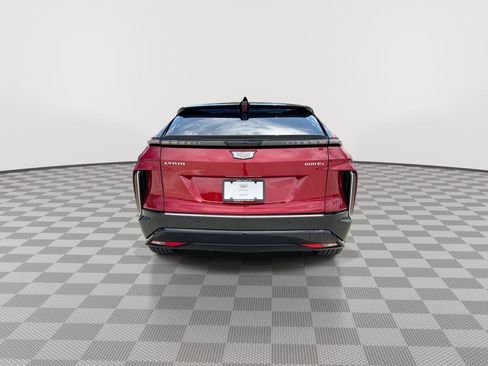 New 2025 Cadillac Lyriq Luxury AWD/4WD image 8