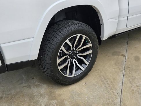 Used 2026 RAM 1500 Limited w/ Off Road Group AWD/4WD image 44