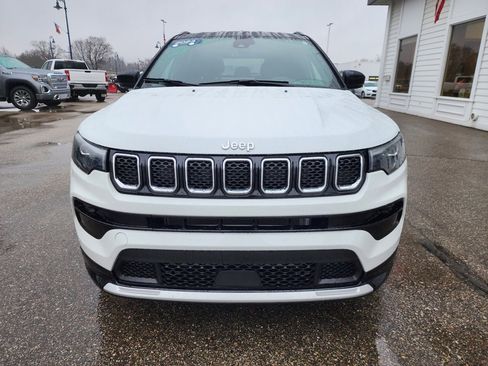 Used 2023 Jeep Compass Limited w/ Elite Group image 2