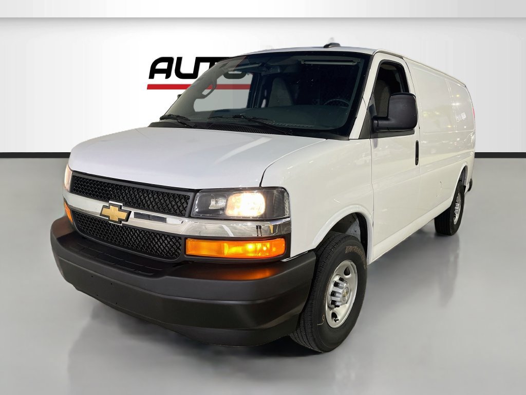 Used 2025 Chevrolet Express 2500 w/ Communications Package RWD image 3