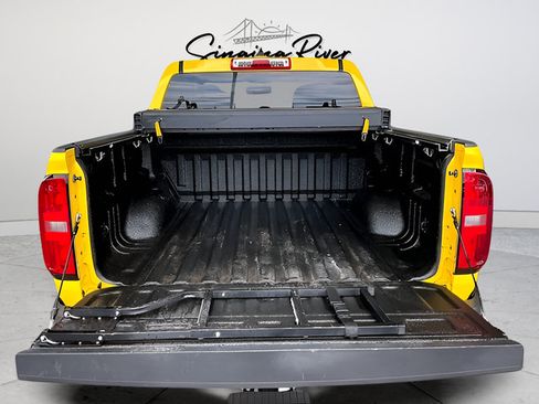 Used 2015 Chevrolet Colorado LT w/ Luxury Package RWD image 27